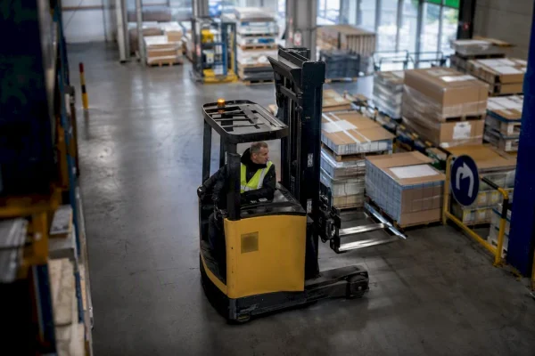Reachtruck certificaat halen: snel, erkend en betaalbaar